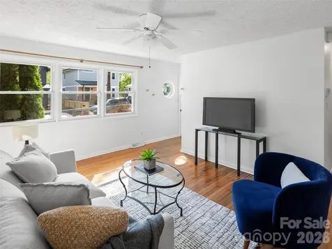 68 Vandalia Avenue Asheville NC 28806