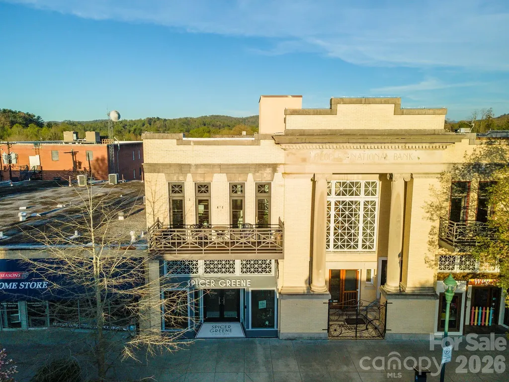 225 N Main Street Hendersonville NC 28792