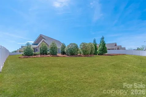 8400 Bretton Woods Drive Charlotte NC 28227