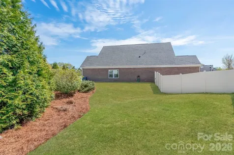 8400 Bretton Woods Drive Charlotte NC 28227