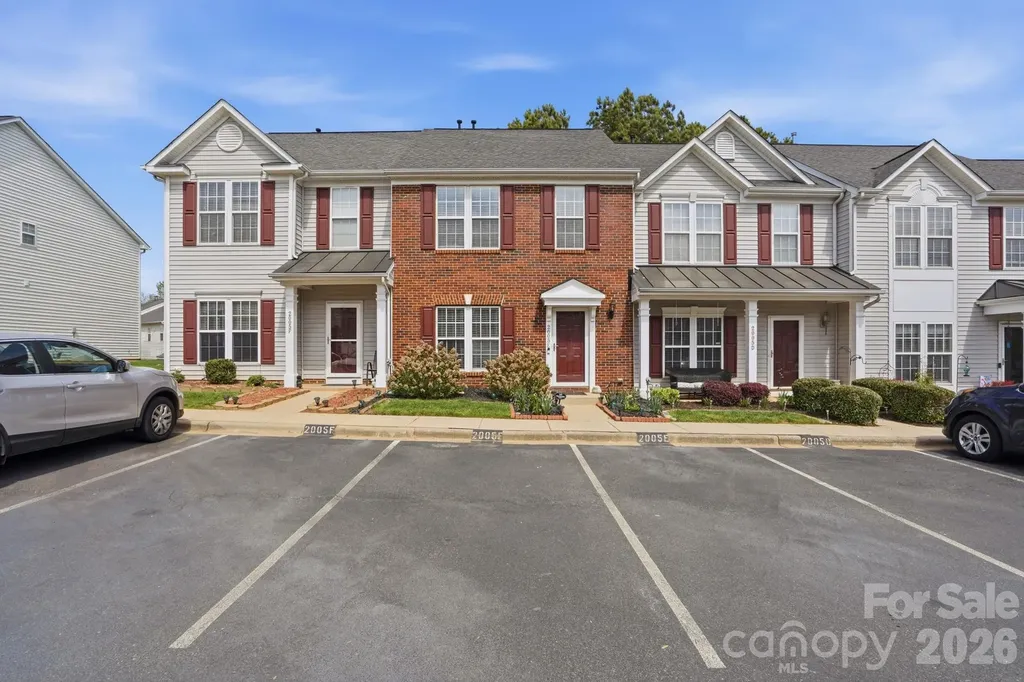 2005 Cramerton Village Drive Cramerton NC 28032
