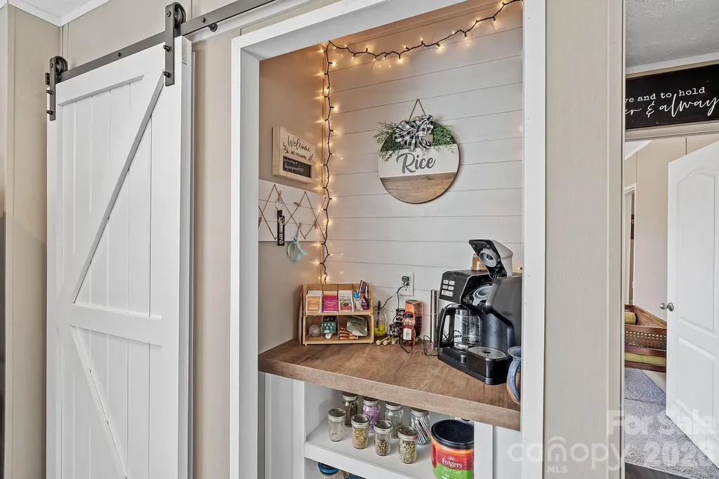 59 Alberto Way Hendersonville NC 28792