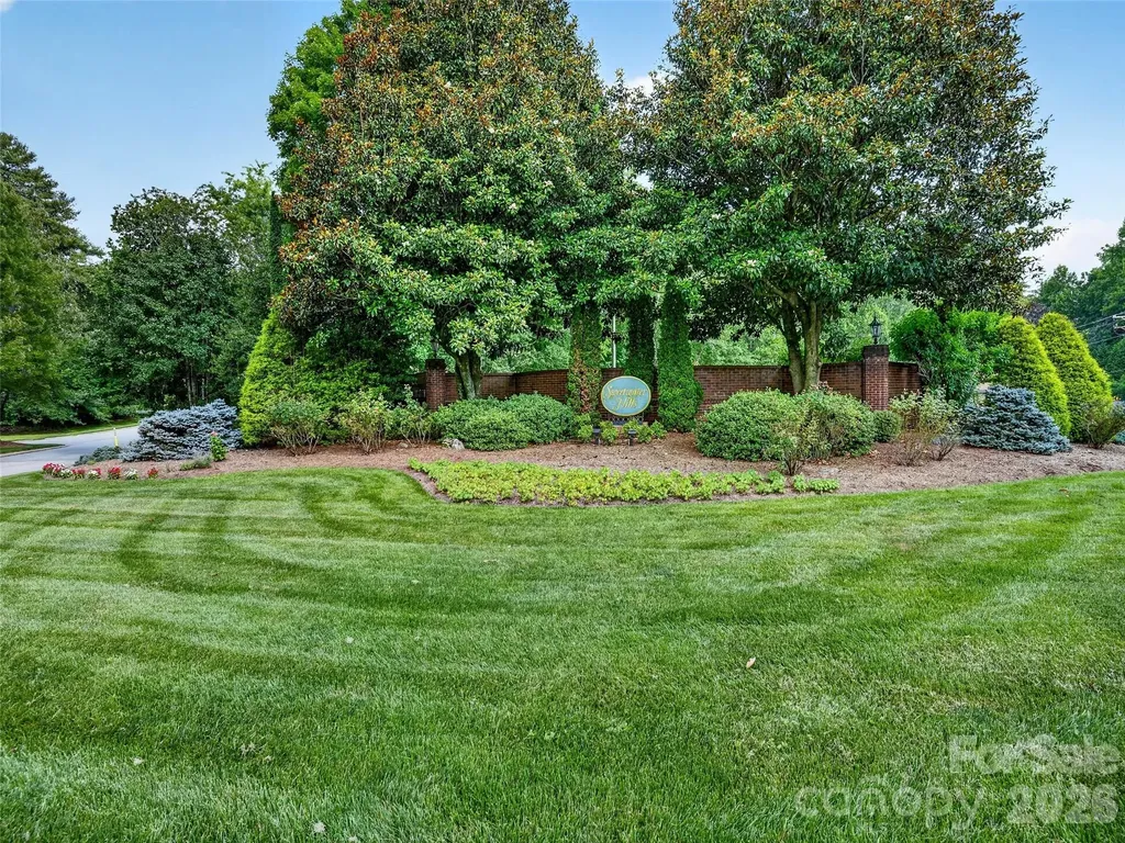 290 Sweetwater Hills Drive Hendersonville NC 28791