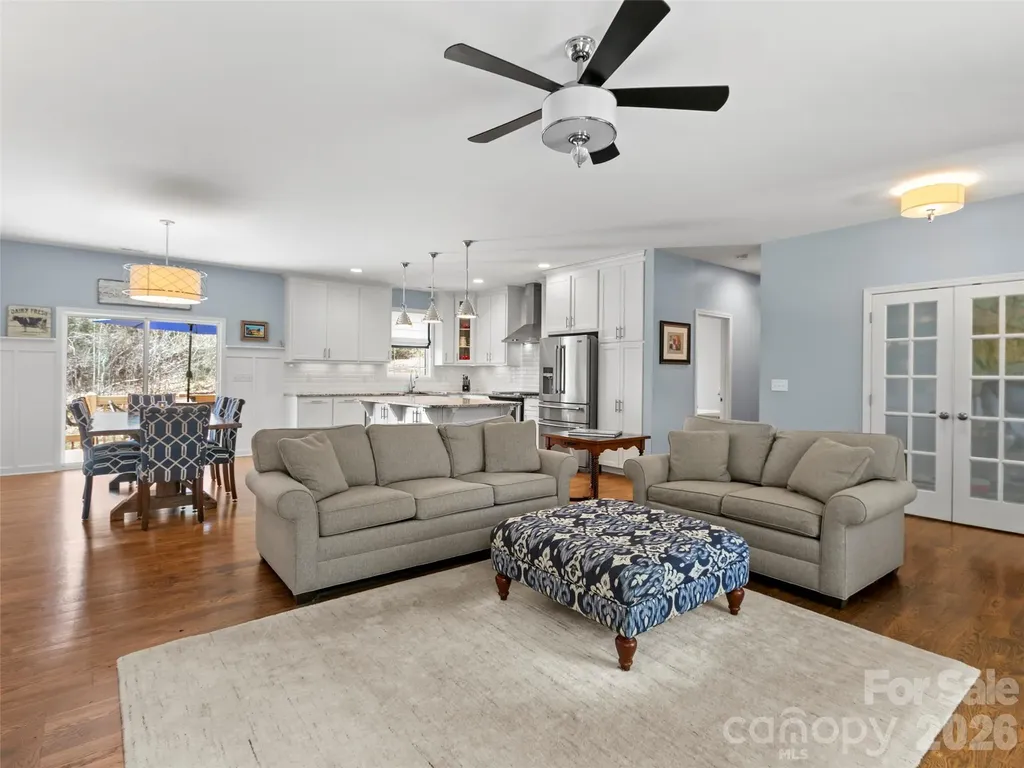 290 Sweetwater Hills Drive Hendersonville NC 28791