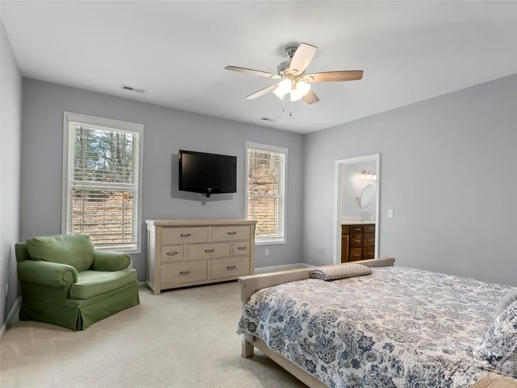 290 Sweetwater Hills Drive Hendersonville NC 28791