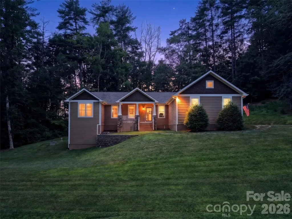 290 Sweetwater Hills Drive Hendersonville NC 28791