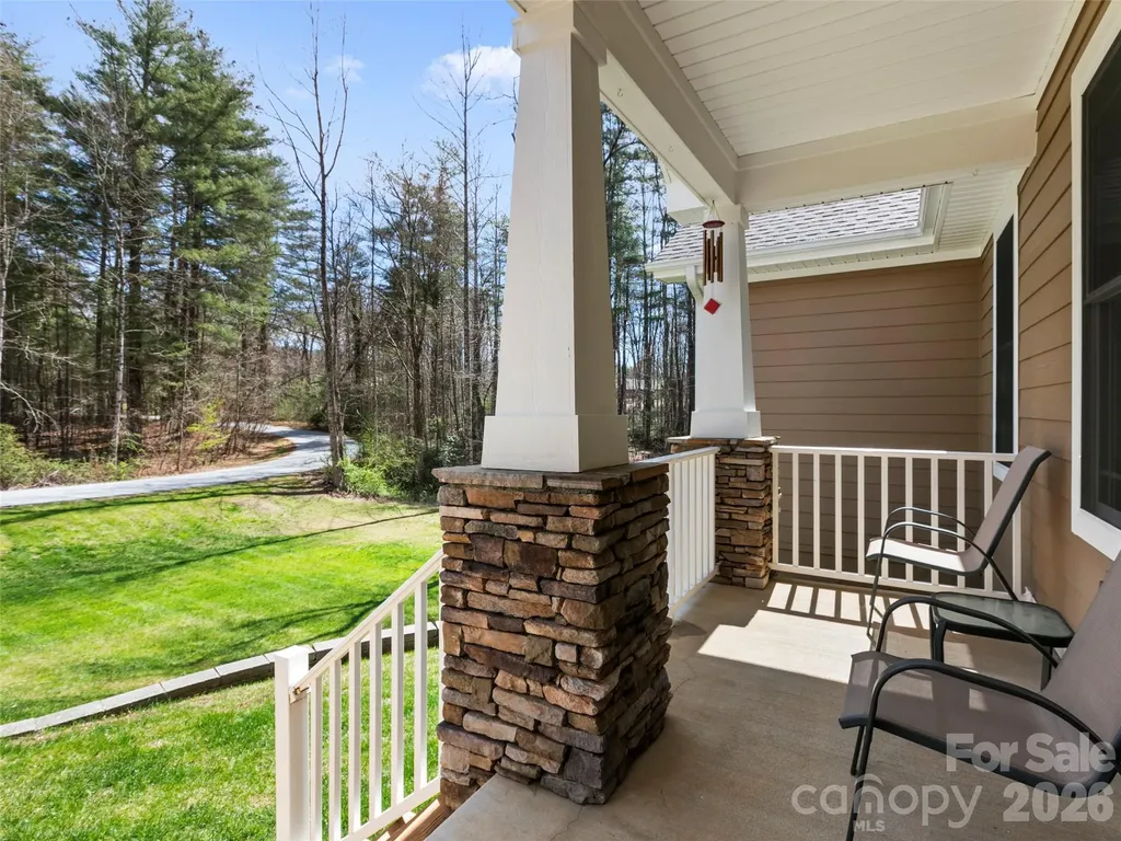 290 Sweetwater Hills Drive Hendersonville NC 28791