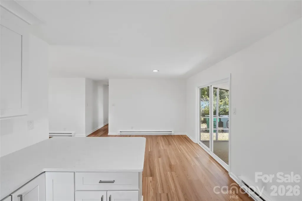 5906 Whitingham Drive Charlotte NC 28215