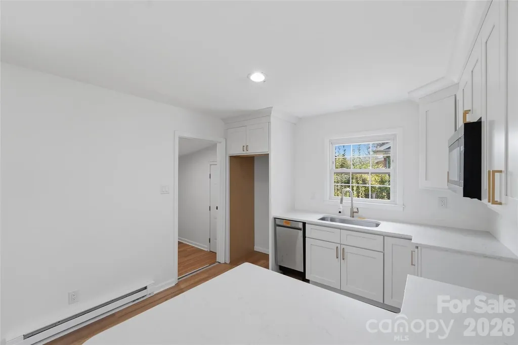 5906 Whitingham Drive Charlotte NC 28215