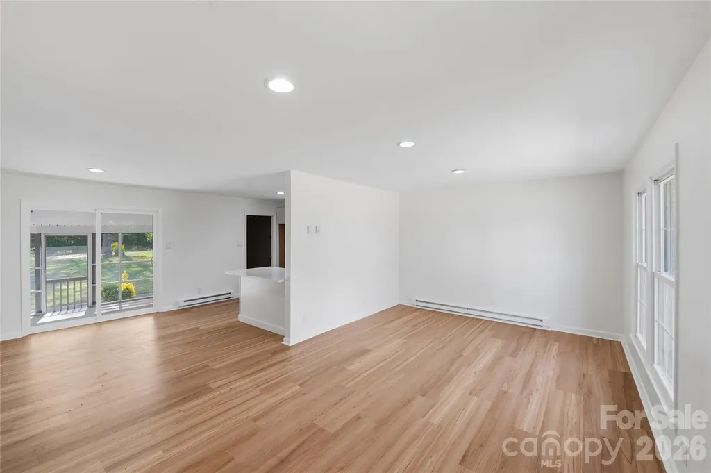 5906 Whitingham Drive Charlotte NC 28215