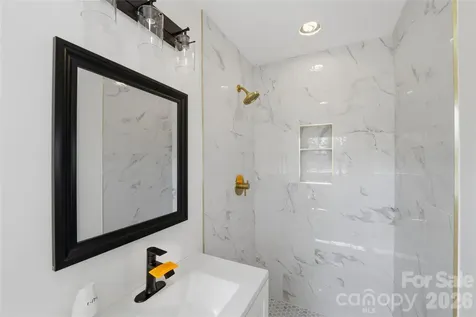 5906 Whitingham Drive Charlotte NC 28215