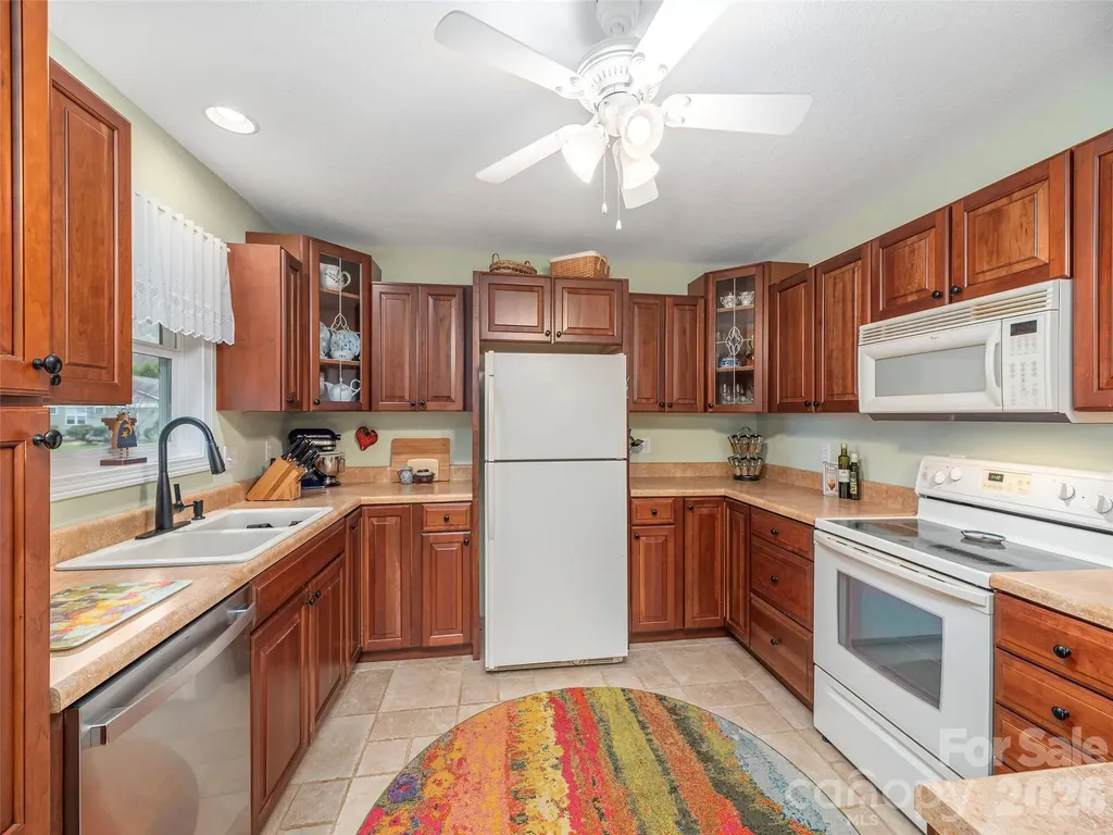 22 Cottage Loop Waynesville NC 28785