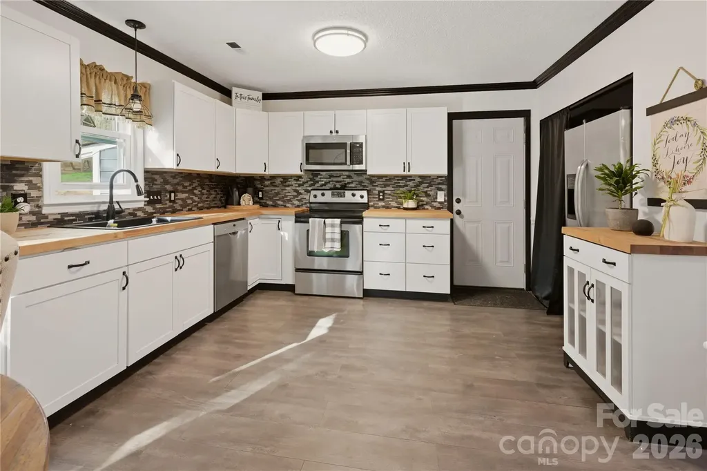 3616 Fair Oaks Place NW Concord NC 28027