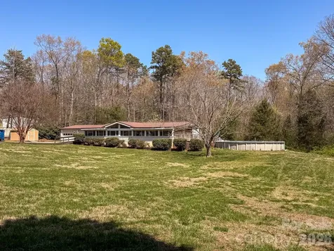 2746 Orangewood Lane Newton NC 28658
