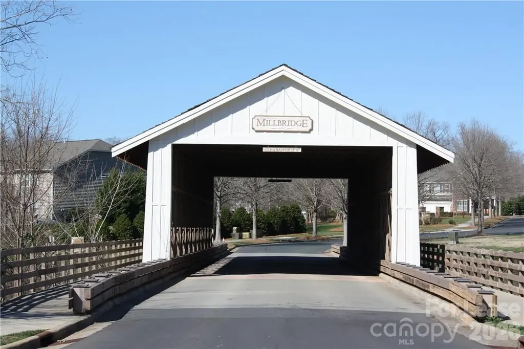 2002 Fallondale Road Waxhaw NC 28173
