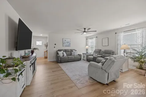 410 Hollis Place Lancaster SC 29720