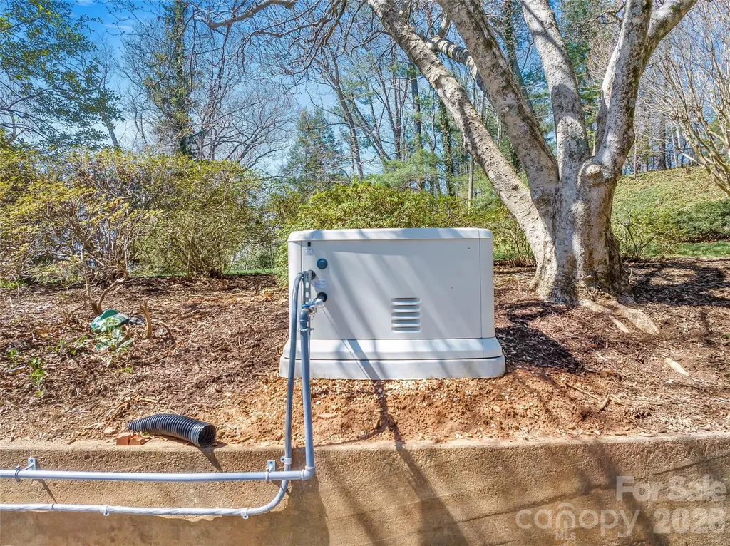 4 Dogwood Road Asheville NC 28804