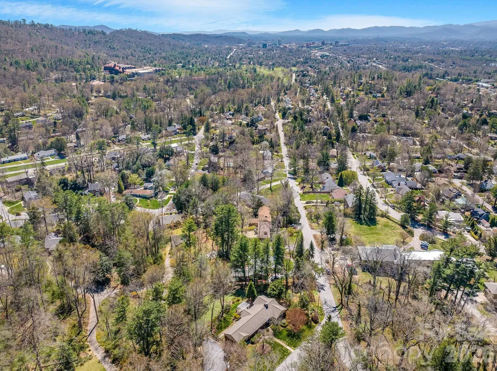 4 Dogwood Road Asheville NC 28804