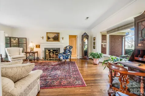4 Dogwood Road Asheville NC 28804