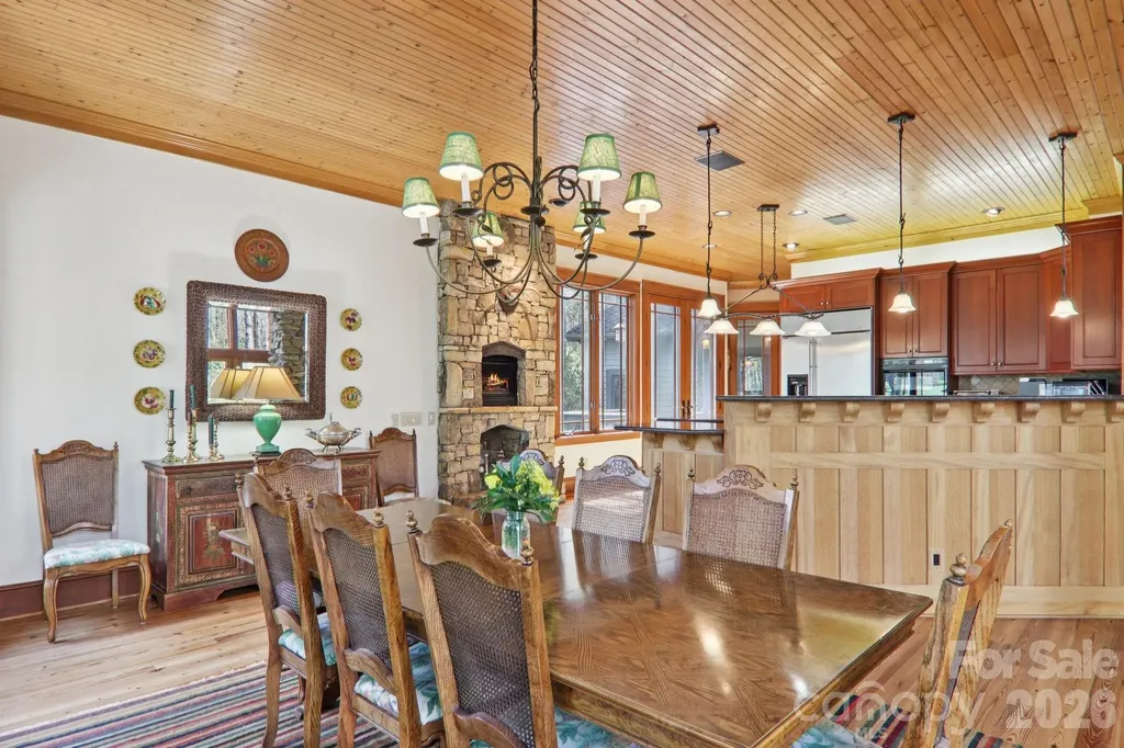 46 Mills Creek Drive Lake Toxaway NC 28747