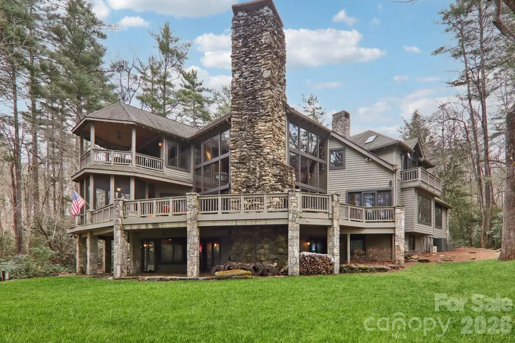 46 Mills Creek Drive Lake Toxaway NC 28747