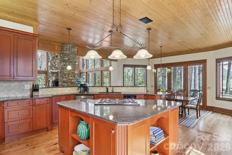 46 Mills Creek Drive Lake Toxaway NC 28747