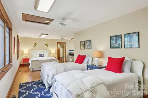 46 Mills Creek Drive Lake Toxaway NC 28747