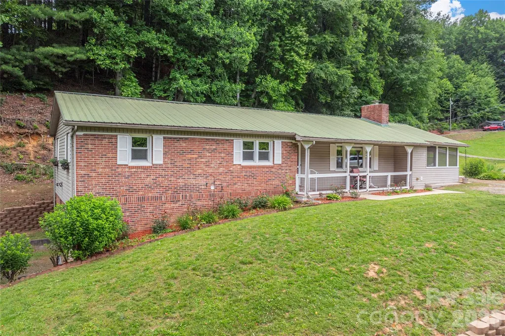63 Memory Drive Waynesville NC 28786