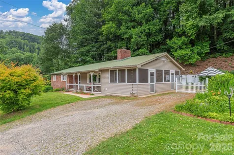 63 Memory Drive Waynesville NC 28786