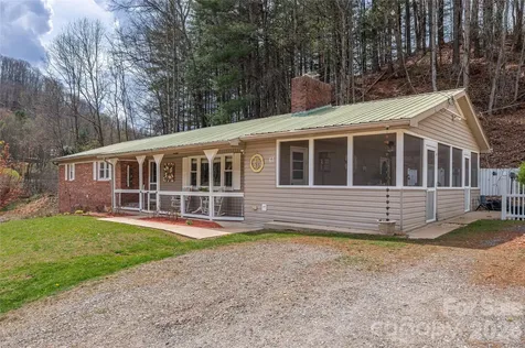 63 Memory Drive Waynesville NC 28786
