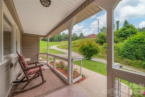 63 Memory Drive Waynesville NC 28786