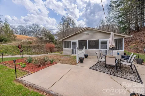 63 Memory Drive Waynesville NC 28786