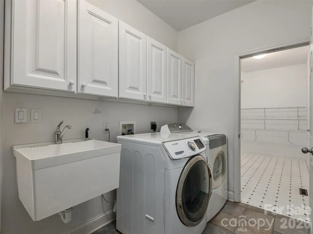 101 Skyview Drive Asheville NC 28804