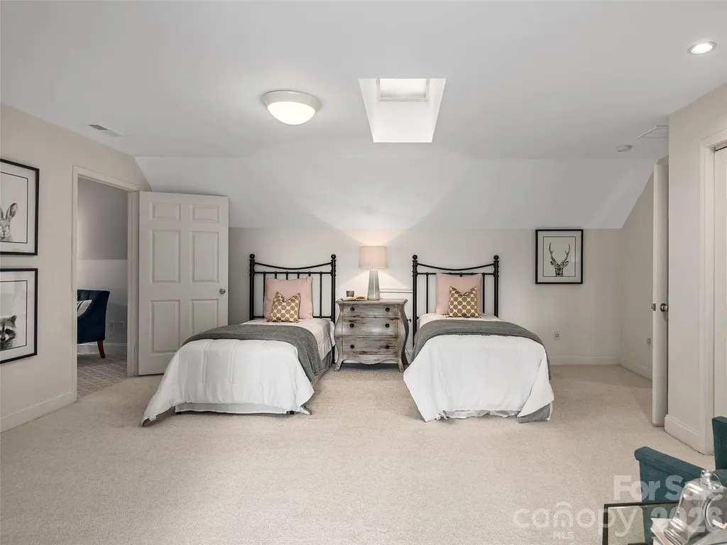 101 Skyview Drive Asheville NC 28804