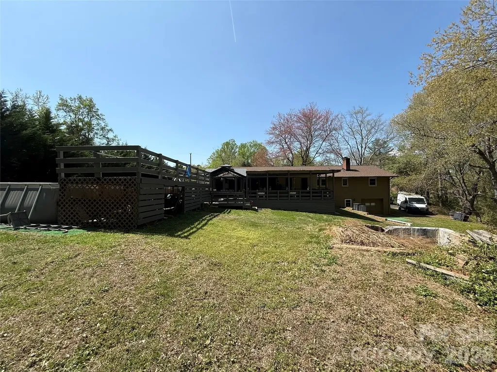 3309 40th Avenue Place NE Hickory NC 28601