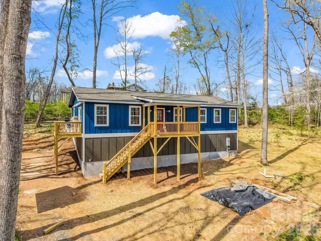 1460 Pickens Highway Rosman NC 28772