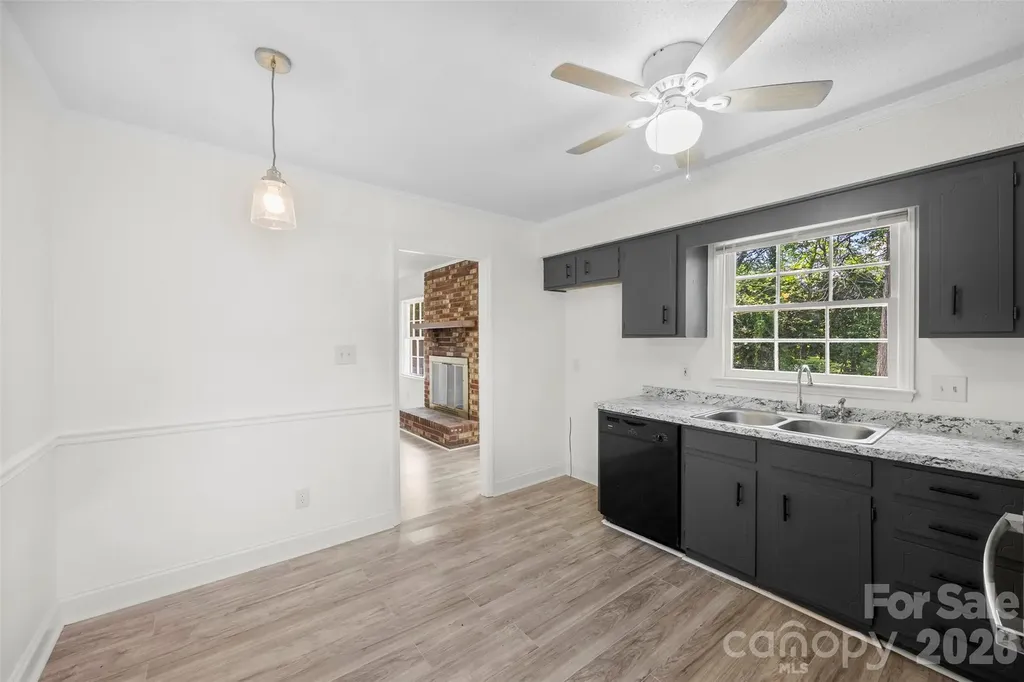425 Whitethorn Drive Gastonia NC 28054