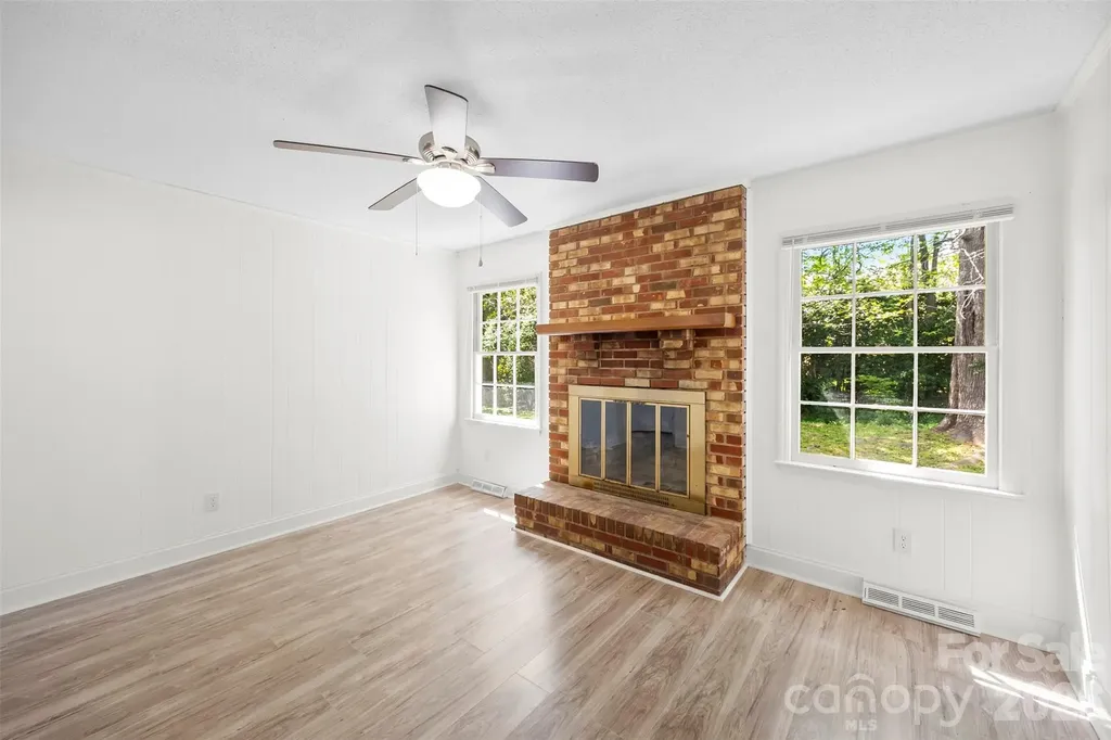 425 Whitethorn Drive Gastonia NC 28054