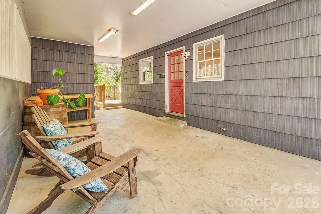 24 Forest Lane Black Mountain NC 28711