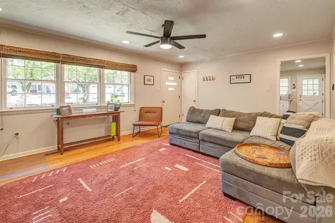 24 Forest Lane Black Mountain NC 28711