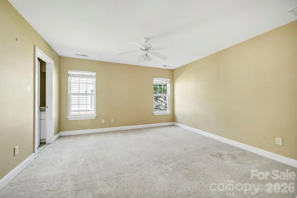 4979 Glen Cove Drive Southport NC 28461