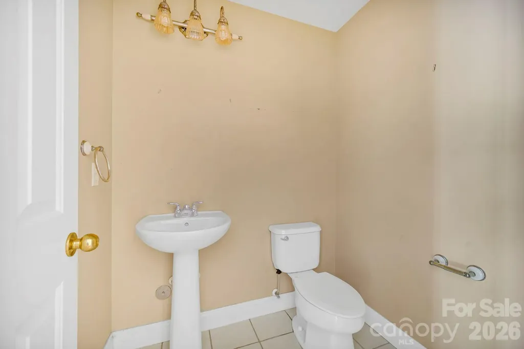 4979 Glen Cove Drive Southport NC 28461