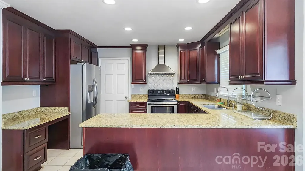 8331 Dunstaff Road Charlotte NC 28269