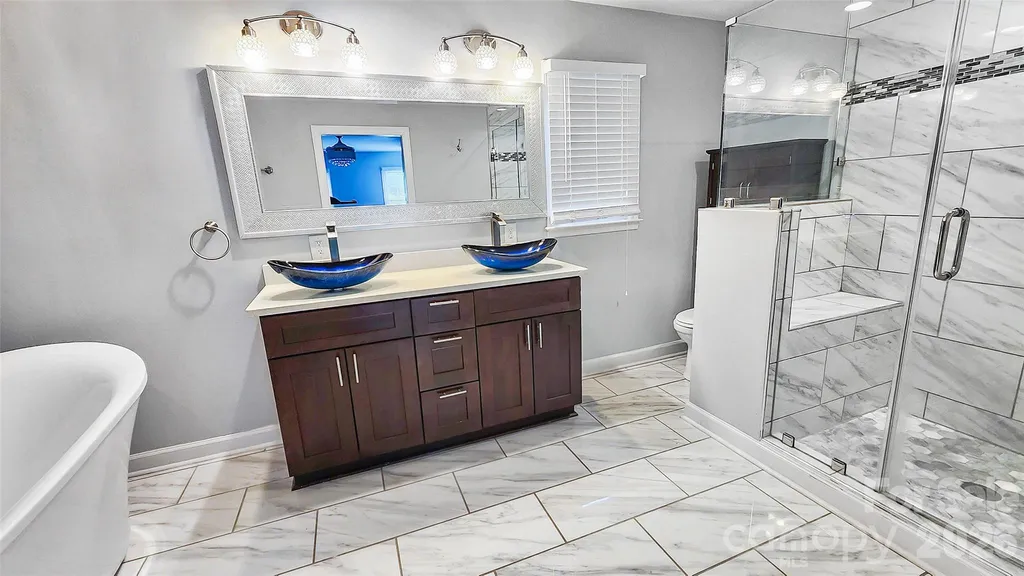 8331 Dunstaff Road Charlotte NC 28269