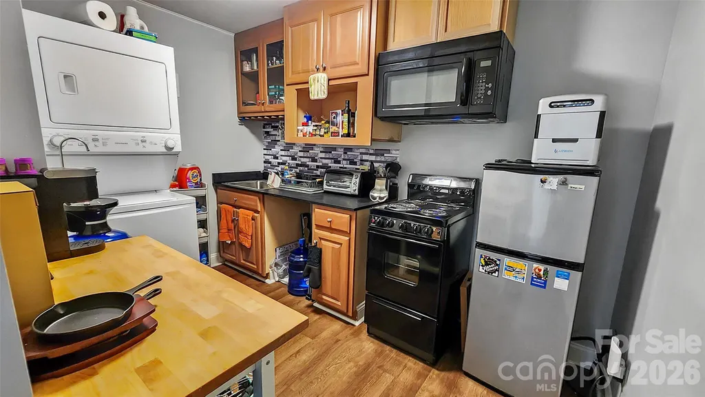 8331 Dunstaff Road Charlotte NC 28269