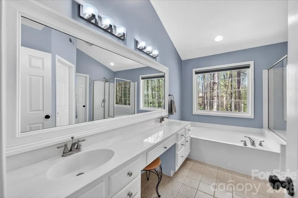 12532 Overlook Mountain Drive Charlotte NC 28216