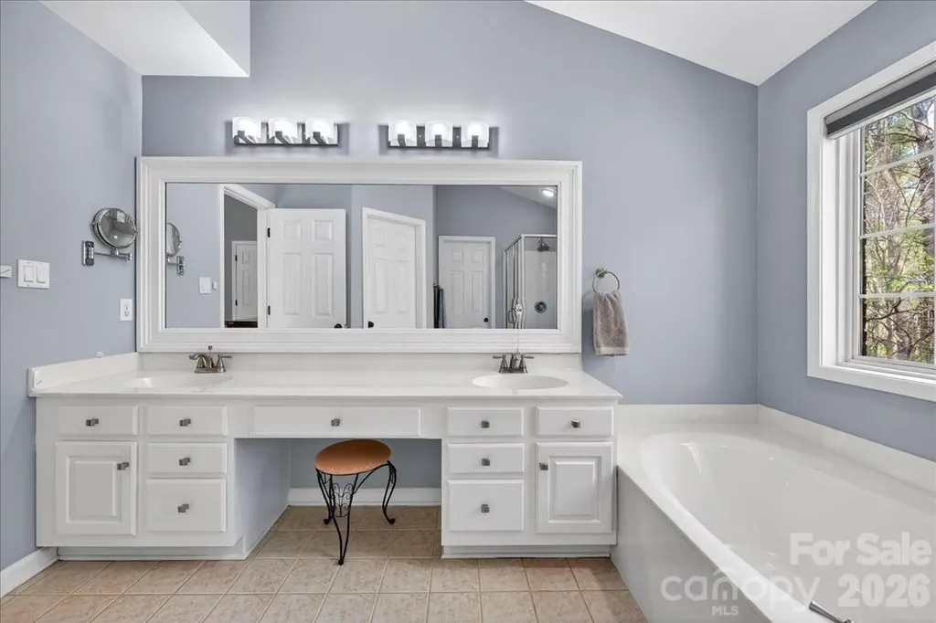 12532 Overlook Mountain Drive Charlotte NC 28216