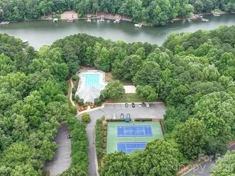 12532 Overlook Mountain Drive Charlotte NC 28216