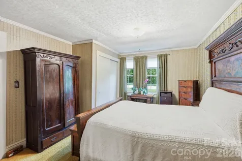 215 Old Us 70 Highway E Black Mountain NC 28711