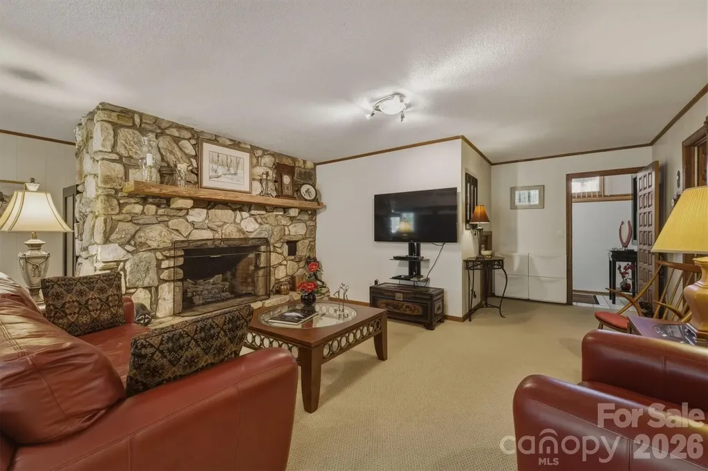 122 Lake Club Drive Nebo NC 28761